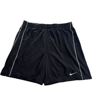Nike DriFit Men Shorts Size L Black